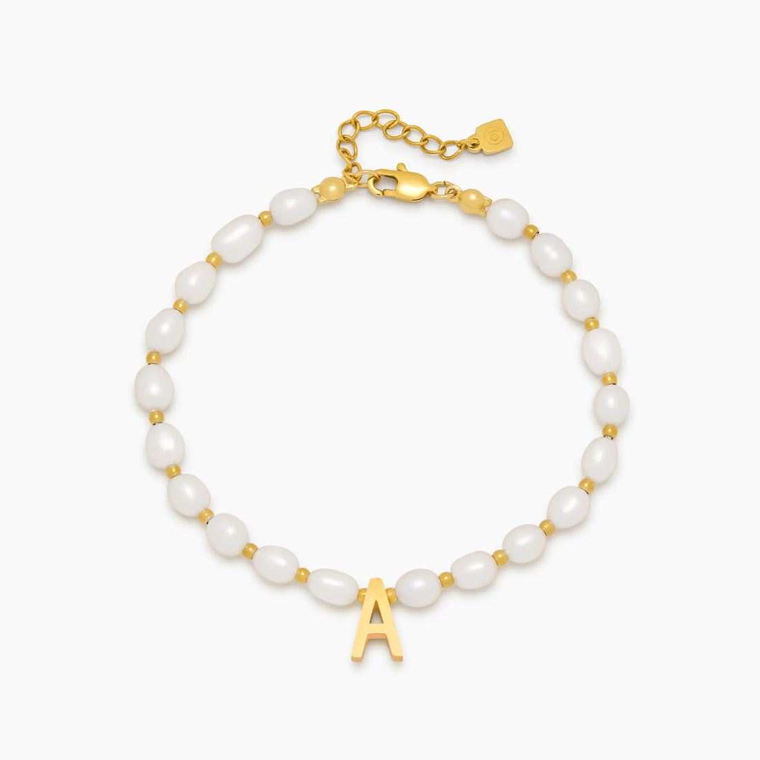 Pulseira de Pérolas com Berloque de Inicial