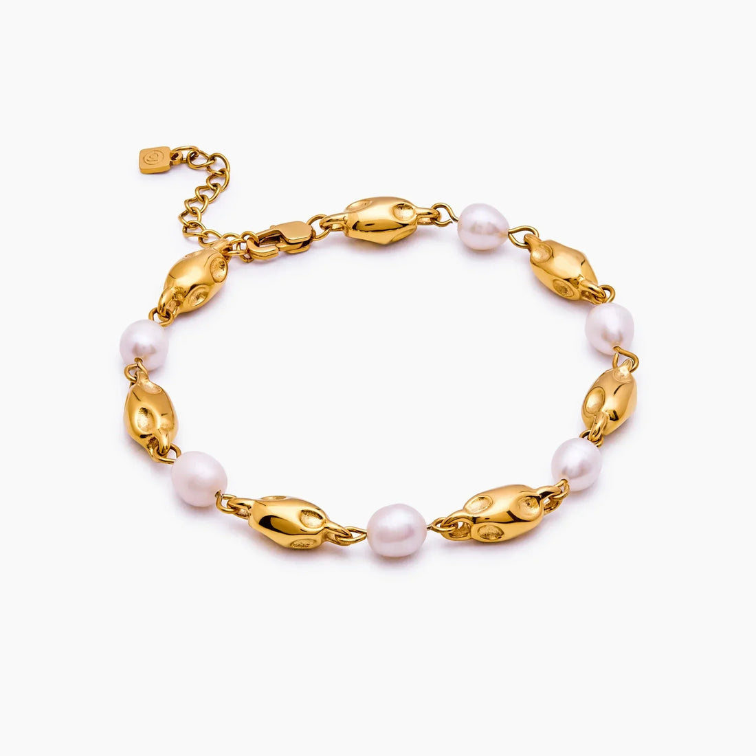 Pulseira de Pérolas de Água Doce com Detalhes Dourados