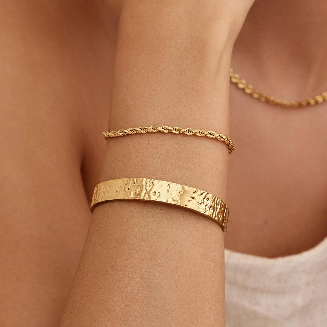 Pulseira Cuff Texturizada