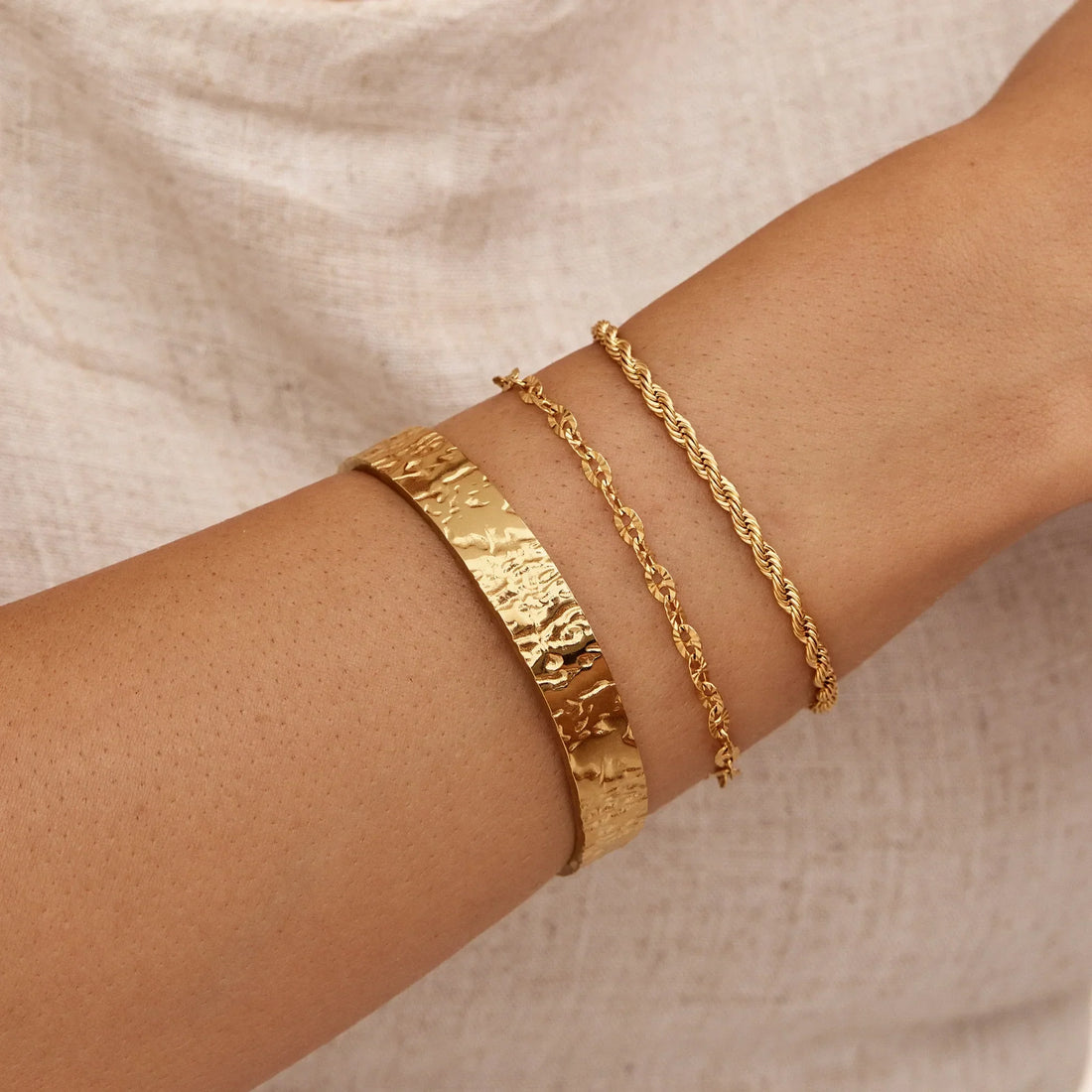 Pulseira Cuff Texturizada