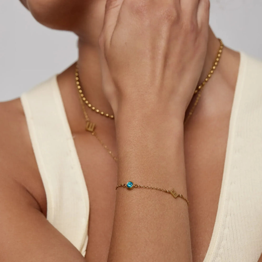 Pulseira com Inicial e Pedra de Nascimento