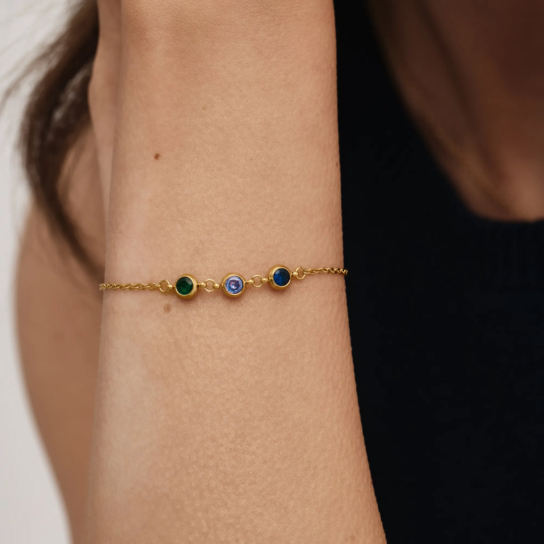 Pulseira Personalizada com Múltiplas Pedras de Nascimento