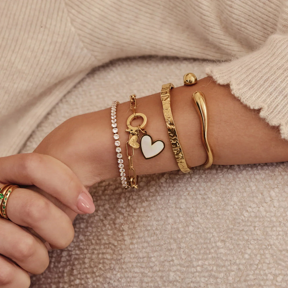 Pulseira Cuff Texturizada Essencial