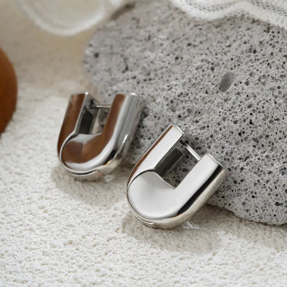 U-shaped hoop earrings