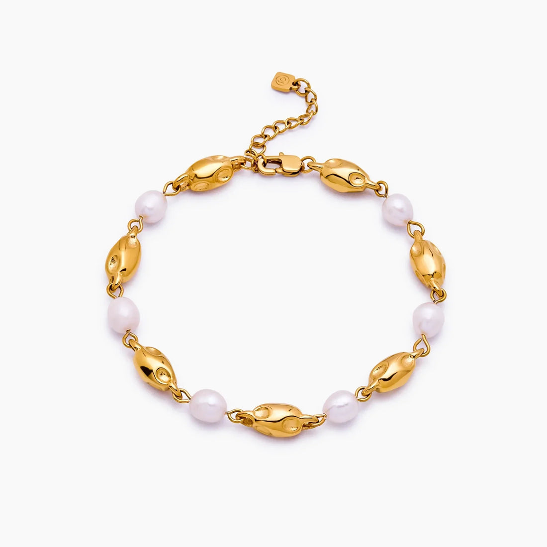 Pulseira de Pérolas de Água Doce com Detalhes Dourados